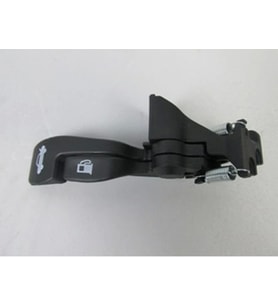 Bagaj+Depo Kapağı İç Açma Kolu Corolla 1993--1998 Ae101 (Oem No:64606-20091) (Adet)