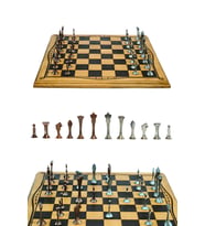 MC46 Büyük Boy Metal Satranç Takımı 37x37cm Doğal Ahşap Kayın Tahta – El Yapımı Antik Metal Taşlar
