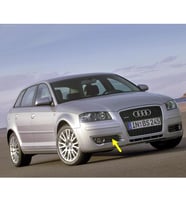 Audi A3 Sportback 2004-2008 Ön Tampon Sağ Sis Farı Kapağı 8P4807682B