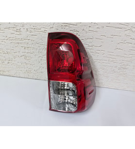 TOYOTA HİLUX SAĞ ARKA STOP LAMBASI SIFIR 2015-2020