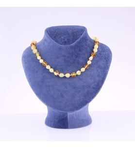 Kehribar (Fosilleşmiş Çam Reçinesi) Kolye 8 mm - M367
