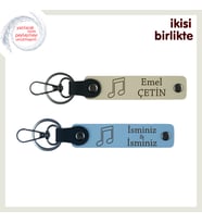 Sevgilinizle Ortak Anılara Melodik Dokunuş, Kişiye Özel Anahtarlık Seti, Sütlü Kahve-Gök Mavi