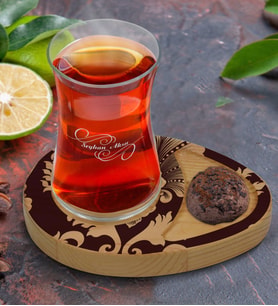 BK Gift Kişiye Özel Retro Motif Tasarımlı Doğal Ahşap Tabaklı Heybeli Çay Bardağı Sunum Seti Model 7