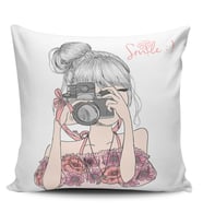 Alkanhomes Fashion Girl Dijital Baskılı Kırlent Kılıfı