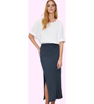Modern Tarz Astarsız Örme Maxi Boy Yırtmaç Detaylı Vücuda Oturan Yüksek Bel Fitilli Esnek Örme Etek