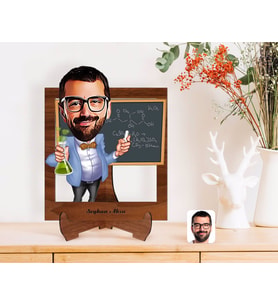 BK Gift Kişiye Özel Erkek Kimya Öğretmeni Karikatürlü Ahşap Standlı 3D Biblo-1 (Beyaz)