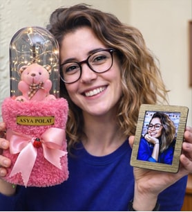 Kişiye Özel Yazılı ve Fotoğraflı Tasarım Led Işıklı Fanuslu Ayıcık Buketi Hediyesi