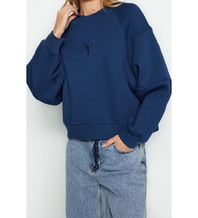 Tarz Regular Bisiklet Yaka Düşük Kol Crop Fit Nakışlı Kalın İçi Polarlı Örme Sweatshirt