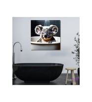 Tekli Kare Kanvas Küvette Banyo Yapan Koala Tasarımı