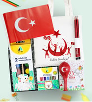 Çanta & Bayrak & Adel Sulu Boya & Kuru Boya & Balon & 4'lü Kurşun Kalem 23 Nisan Hediye Seti