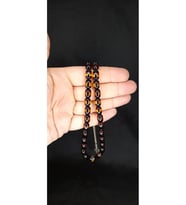 SEVGİLİYE ÖZEL HEDİYE SÜRMELİ UÇAK CAMI TESBİH SARI-BORDO RENKLİ KAPSÜL KESİM H-1353.