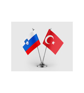 Slovenya bayrağı ve Türk Bayrağı İkili Saten Masa Bayrağı Takımı