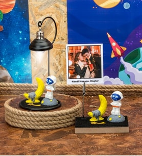 Astronot Tasarımlı Masaüstü Notluk ve Led Işıklı Masa Lambası