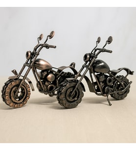 Metal bilyeli motor 28 cm dekoratif masaüstü model (Karışık)