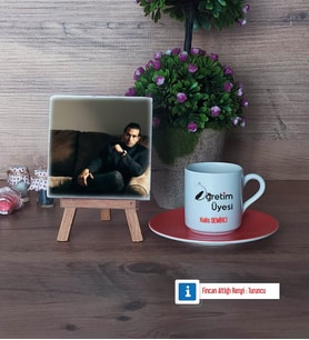 Öğretim Üyesi Fotoğraflı Dekoratif Taş, Ahşap Altlıklı Türk Kahvesi Fincanı Hediye Öğretmenler Günü Hediyesi (Model 8)