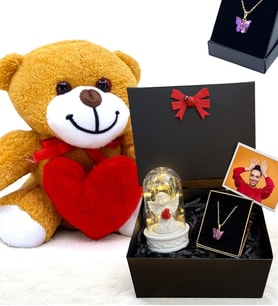 Kırmızı Kalpli Peluş Ayıcık ve Kelebek Kolyeli Fotoğraflı Hediye Kutusu - Premium Set (Model 7)