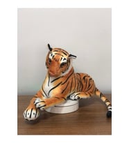 Kaplan Peluş Oyuncak Cam Gözlü Gerçekçi Hediyelik Uyku Arkadaşı 40 Cm (Çok Renkli)
