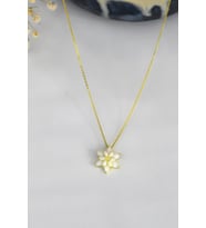 925 Ayar Altın Kaplama Kadın Beyaz Opal Taşlı Lotus Çiçeği Gümüş Kolye