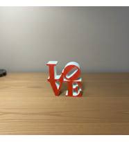 Premium "LOVE" Çift-Tek Renkli Dekoratif Figür – Modern Sanat Masaüstü Aksesuarı (Beyaz - Kırmızı)