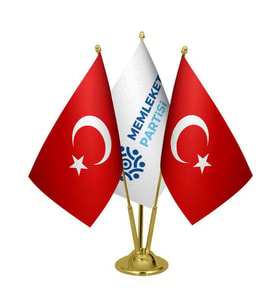 Masa Üstü Memleket Partisi Bayrağı Türk Bayrağı Üçlü Pirinç Direk Masa Bayrak Seti