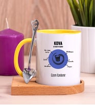 Kişiye Özel Kova Burcuna Hediye Ahşap Altlıklı Sarı Kupa Bardak