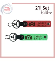 Karelere Sığmayan Anılar, Kamera Temalı İsim Yazılı 2’li Anahtarlık Takımı, Nar Çiçeği-Fıstık Yeşil