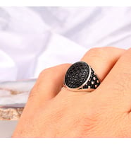925 AYAR GÜMÜŞ OVAL MODEL MİKRO TAŞLI ERKEK YÜZÜK