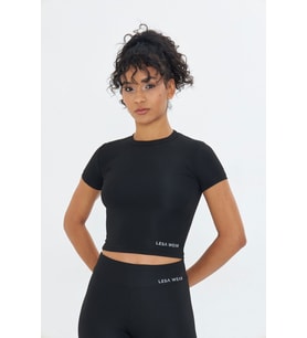 Lesa Wear Soft Touch Bedene Oturan Spor Crop T-Shirt Short Fitted (Siyah)