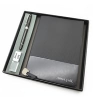 Signator® Codex  N371 Kişiye Özel Defterli Set - İsme Özel Siyah Kalem + İsme Özel Siyah Defter + İsme Özel 32 GB Usb Bellek  İsme Özel Kutusunda Hediyelik Set (Karışık)