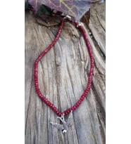 STONEAGE Bayan Kolye Doğal Taş Bordo Vişne Rengi Jade Kırlangıç (Altın / Dore)