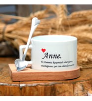 Anneye hediye Anne tasarımlı İsimli ve Harf tasarımlı ahşap standlı kaşıklı lüks çay fincanı