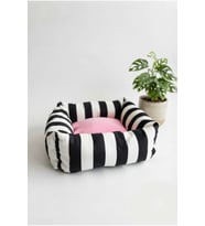 Yumuşak Kare Zebra Desenli Köpek ve Kedi Yatağı, Konfor ve Şıklık