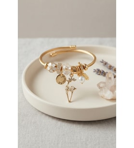 Geyik Model Gold Renk Beyaz Charmlı Bileklik TJ-BB8663