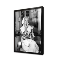 Siyah Beyaz Marilyn Monroe Çerçeveli Cam Tablo