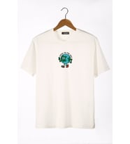 Unisex Ekru Bisiklet Yaka Önü Dünya Baskılı Oversize T-Shirt 22Y-3400762-65