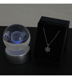 Kar Kolye Özel Kutuda & Satürn Model Cam Küre Işıklı Standlı Set Hediye