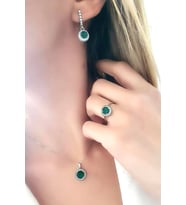 Yesil zirkon taşlı gümüş şık takı seti