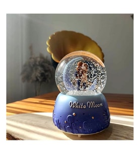 White Moon Işıklı Müzikli Kar Küresi