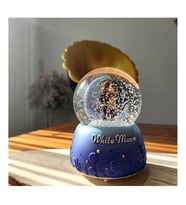 White Moon Işıklı Müzikli Kar Küresi