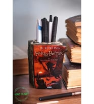 Harry Potter ve Zümrüdüanka Yoldaşlığı Kitabı Şeklindeki Kalemlik 10 x 8 cm