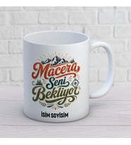 Macera Seni Bekliyor Yazılı Kişiye Özel Baskılı Kupa – Seyahat Sever Hediyesi