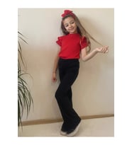 Esnek Fitilli Siyah İspanyol Paça Tayt ve Kırmızı Kısa kollu Omuz Fırfırlı Bluz + Bandana 3'lü Takım
