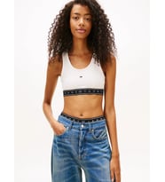 Tommy Hilfiger TJW Kısa Şerit Detaylı Büstiyer Kadın Beyaz T-shirt DW0DW22537YBH