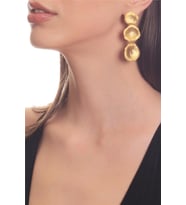 Kadın Mat Altın Kaplama Çivili Model Çiçek Formlu Tasarım Küpe