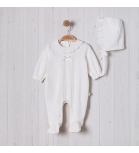 NERVÜRLÜ YAKASI FIRFIRLI ŞAPKALI BEBE KIZ TULUM
