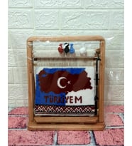 100tel Türkiye Haritası Motifli El Dokuması Hediyelik Minyatür Halı (Çok Renkli)