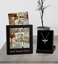 Kişiye Özel 4 Polaroid Fotoğraf Albümü Fotoğraflı Ahşap Masaüstü Çerçeve Ve Melek Kolye