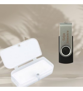 KİŞİYE ÖZEL 32 GB SİYAH FLAŞ BELLEK