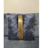 YILMAZHOME Peluş Şeritli Kırlent Kılıfı - (Lacivert Peluş-Gold Şeritli)