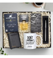 Kişiye Özel Baskılı Kupa & Alerya Premium Filtre Kahve & Gri Roller Kalem & Mekanizmalı Kartlık & Avon Black Suede Parfüm Erkeğe Hediye Seti